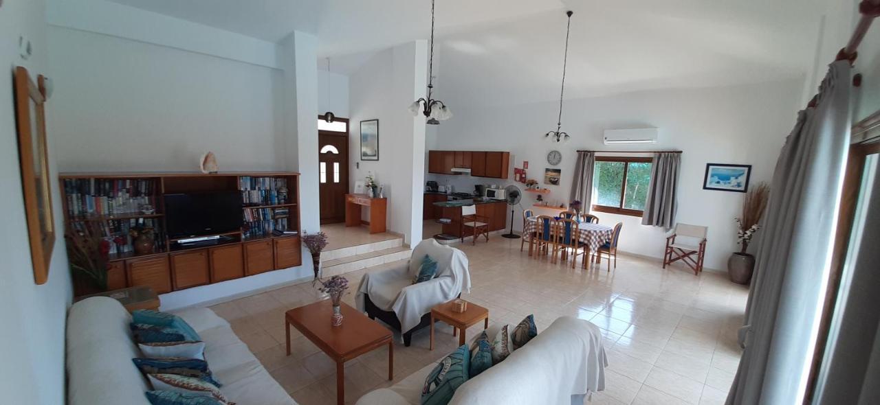 Chriseleni Latchi Villas Polis Exterior photo